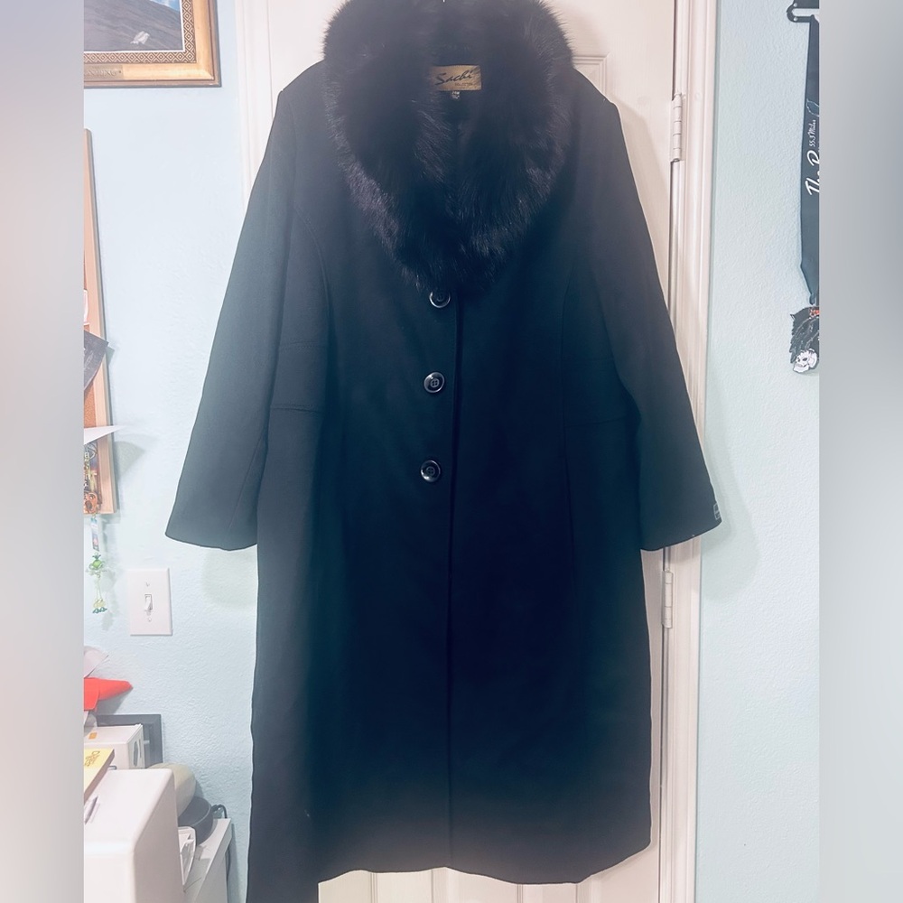 Sachi Collection Black Coat Real  Fox Fur